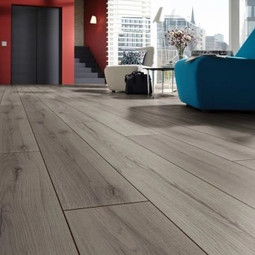 Parchet laminat Superior Advanced 8 mm Stejar ton inchis D4175