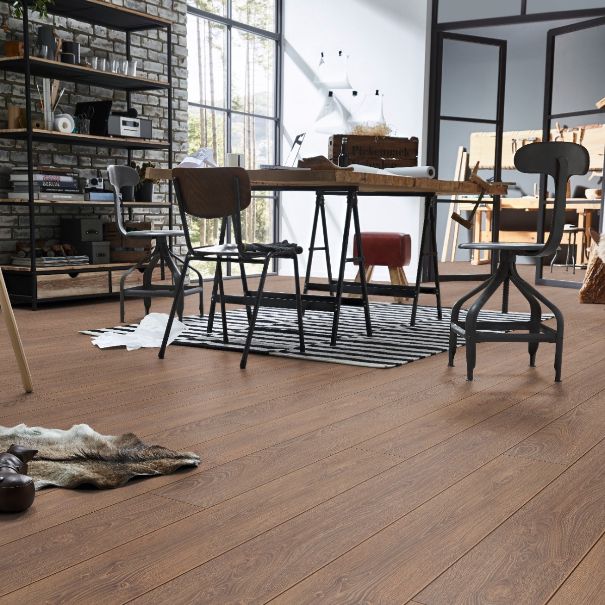 Parchet laminat stejar Kronotex Mammut 12 mm ton inchis D2999
