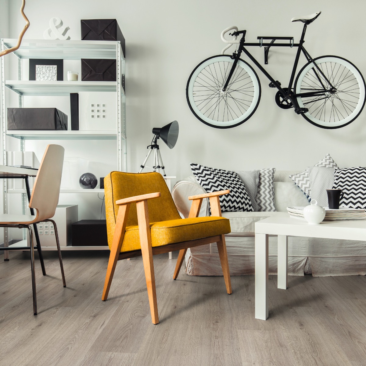Parchet laminat Superior Catwalk 8 mm Stejar ton mediu D3126