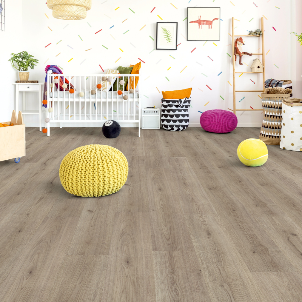 Parchet laminat stejar Superior Advanced Base 8 mm ton mediu D3126