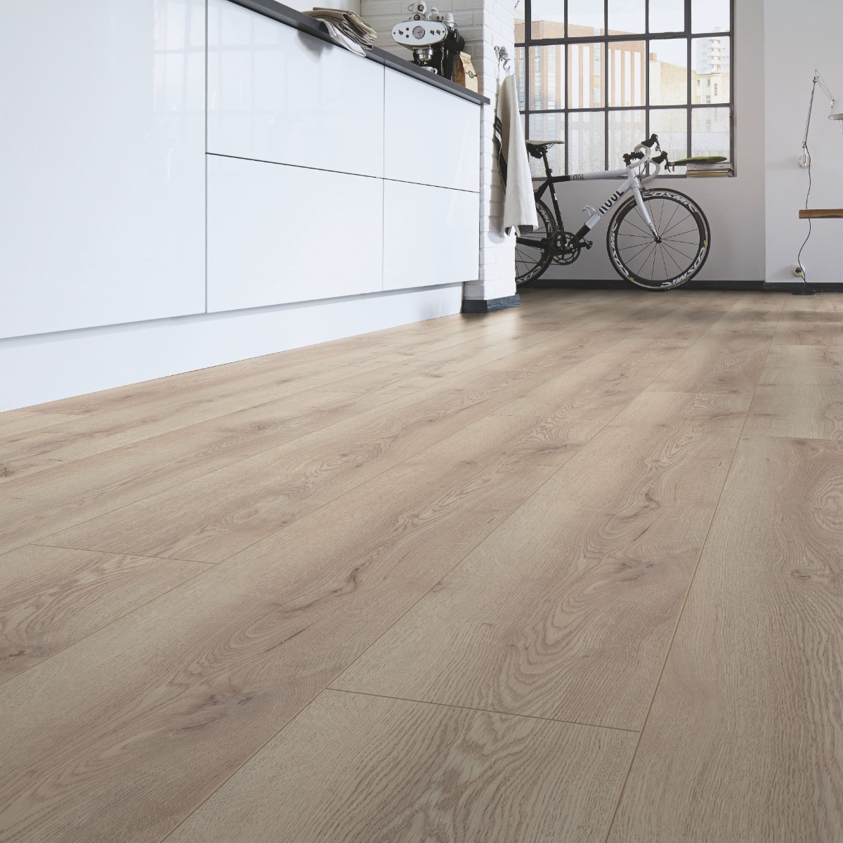 Parchet laminat Kronotex Mammut Plus 10 mm Stejar ton deschis D4728