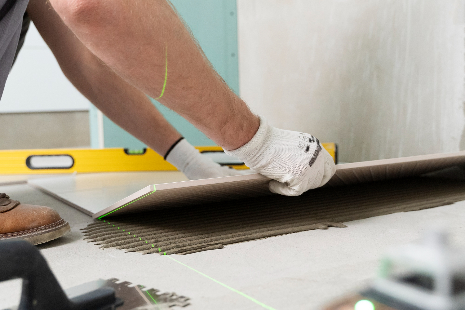 Trucuri de montaj al gresiei 60x60 si greseli pe care Floor Depot te invata cum sa le eviti