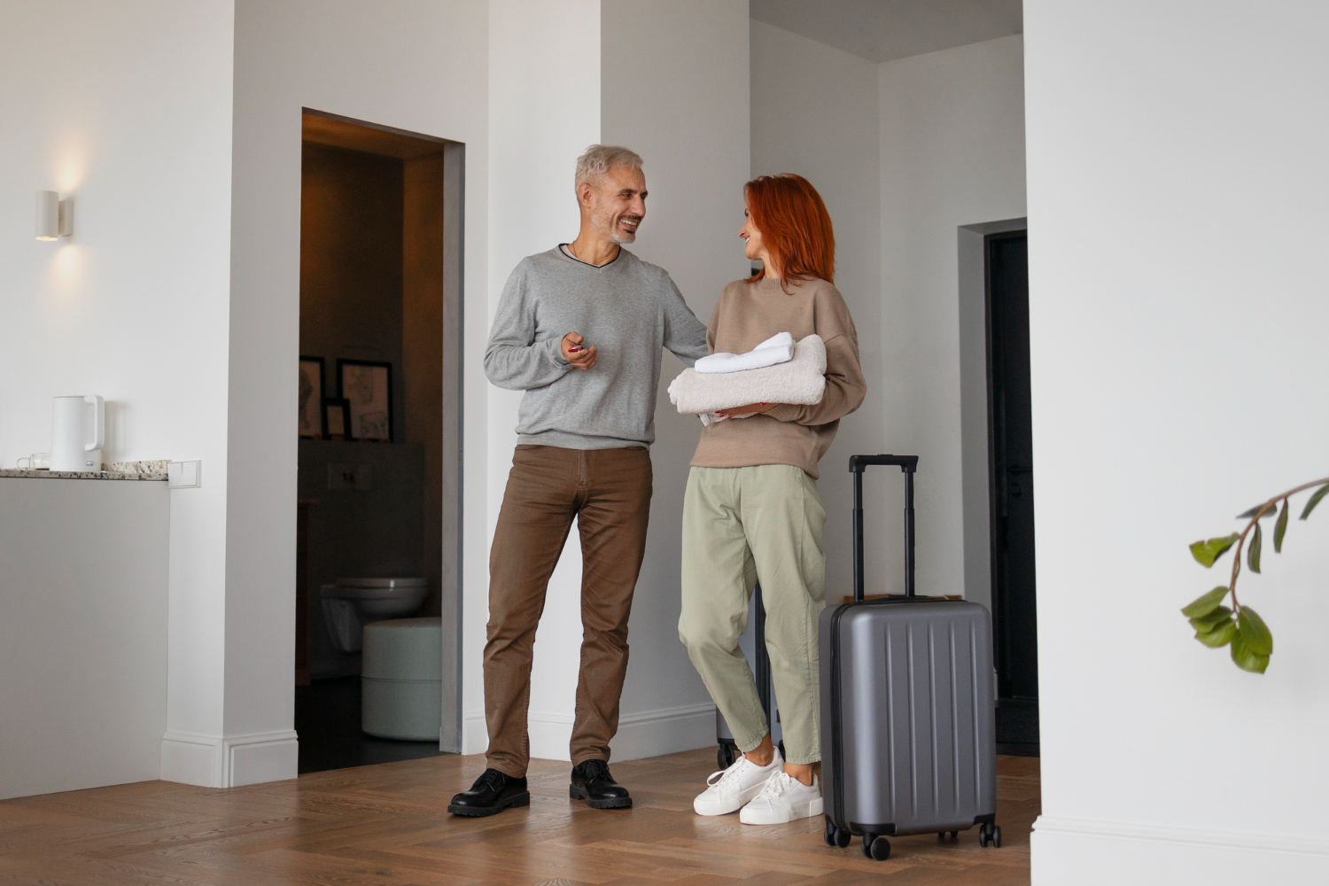 Parchetul laminat pentru trafic intens, prima optiune de pardoseala preferata de proprietarii de AirBNB-uri si hoteluri