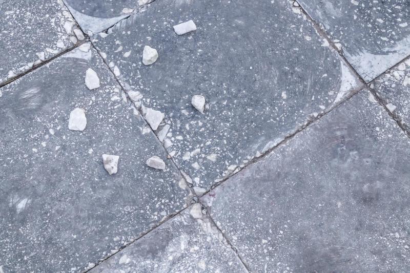 Greseala din cauza careia gresia de exterior se poate sparge la iarna
